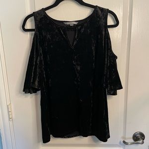 Cold shoulder Black Velvet Top Sz L